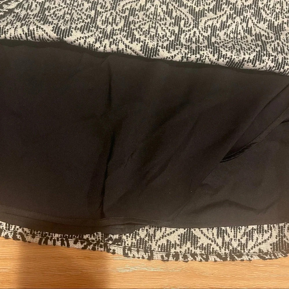 Gianni Bini Wool Blend Damask White and Black Woven Midi Skirt - Picture 8 of 11